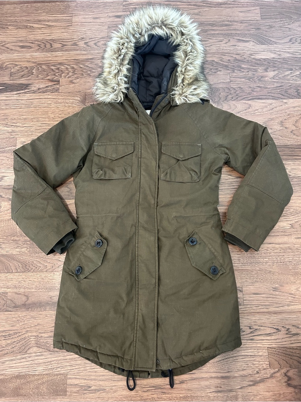 Aritzia Community Women's Green Long Duck Down Filled Parka